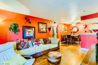 Photo #2: 2367491 Listing