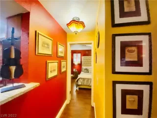 Photo #6: 2367491 Listing