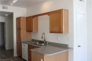 Photo #6: 2367496 Listing 