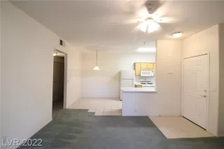 Photo #1: 2367514 Listing