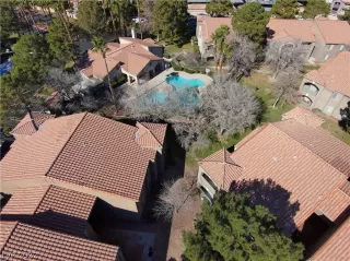 Photo #4: 2367526 Listing