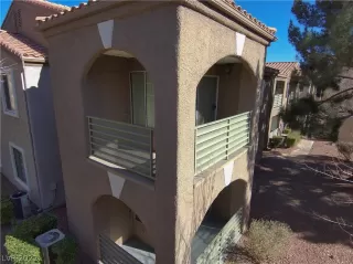 Photo #5: 2367526 Listing