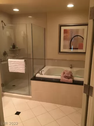 Photo #6: 2367554 Listing