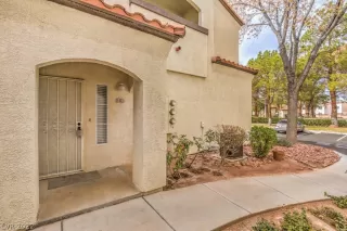 Photo #1: 2367577 Listing 