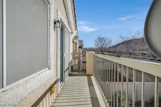 Photo #4: 2367578 Listing