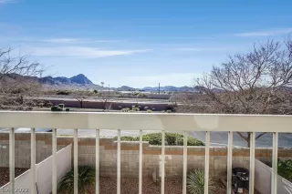 Photo #5: 2367578 Listing