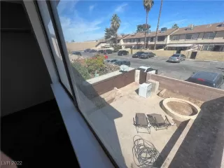 Photo #4: 2367599 Listing 