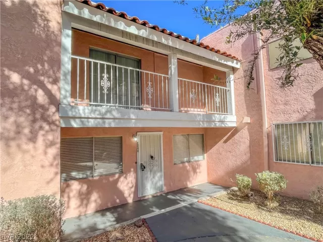 MLS: 2367672 Condo For Sale