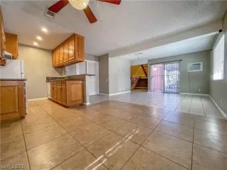 Photo #4: 2367672 Listing 