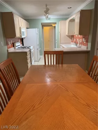 Photo #2: 2367702 Listing 