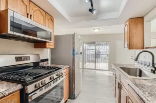 Photo #3: 2367704 Listing