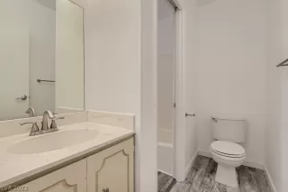 Photo #4: 2367704 Listing