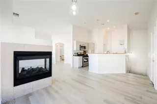 Photo #1: 2367714 Listing