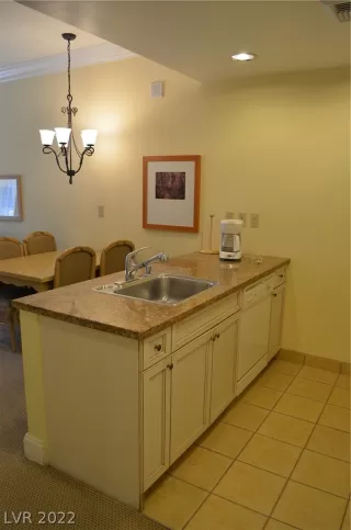 Photo #4: 2367719 Listing 