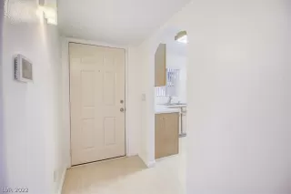 Photo #4: 2367727 Listing 