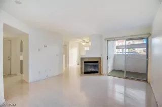 Photo #6: 2367727 Listing 