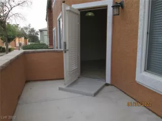 Photo #3: 2367729 Listing 