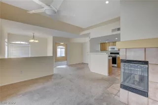 Photo #3: 2367737 Listing