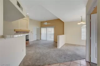 Photo #5: 2367737 Listing