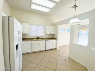 Photo #3: 2367753 Listing 