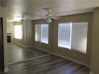 Photo #5: 2367772 Listing 