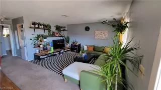 Photo #4: 2367783 Listing