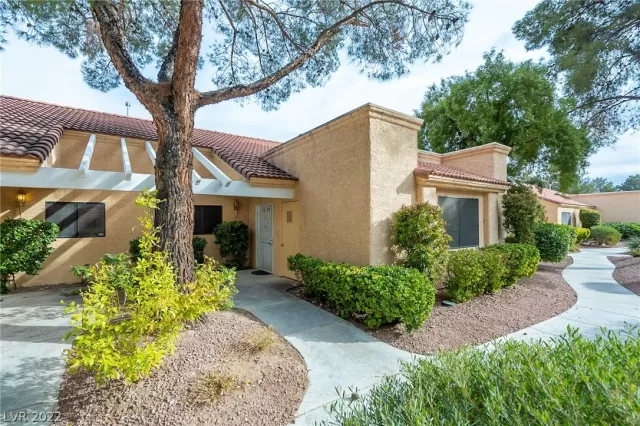 MLS: 2367797 Condo For Sale