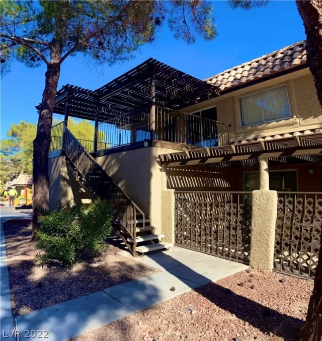 MLS: 2367802 Condo For Sale