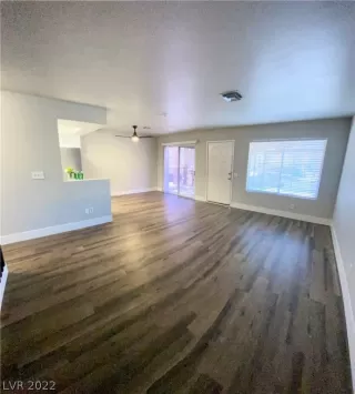 Photo #4: 2367802 Listing