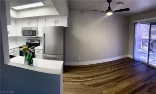 Photo #5: 2367802 Listing