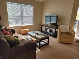 Photo #6: 2367808 Listing