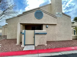 Photo #1: 2367813 Listing