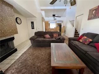 Photo #5: 2367813 Listing