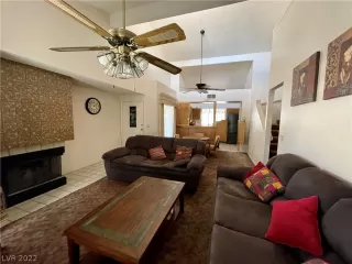 Photo #6: 2367813 Listing