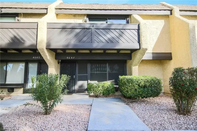 MLS: 2367815 Condo For Sale