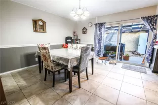 Photo #3: 2367815 Listing