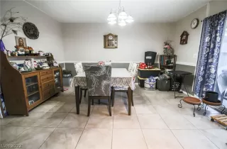 Photo #4: 2367815 Listing