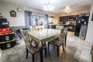 Photo #6: 2367815 Listing