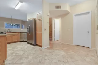 Photo #5: 2367825 Listing 