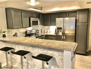 Photo #2: 2367863 Listing 