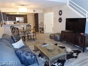 Photo #3: 2367863 Listing 