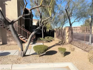 Photo #1: 2367894 Listing