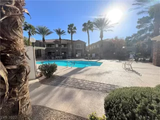 Photo #3: 2367894 Listing