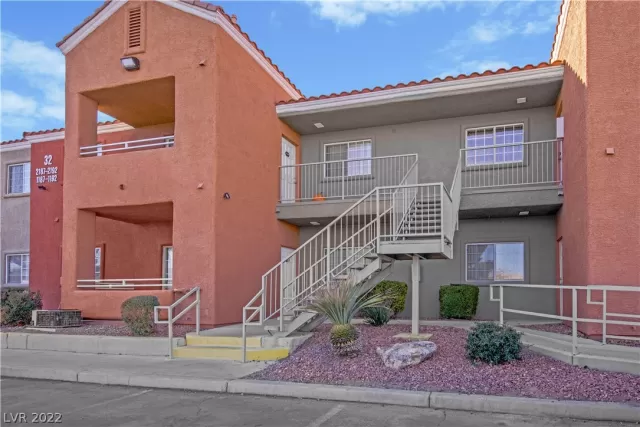 MLS: 2367899 Condo For Sale