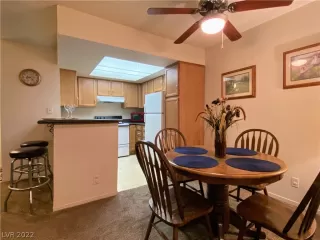 Photo #3: 2367900 Listing 