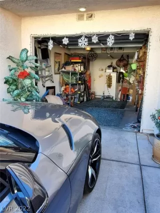 Photo #2: 2367904 Listing