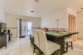 Photo #1: 2367908 Listing