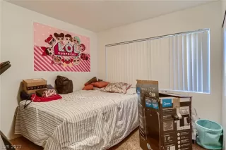 Photo #5: 2367908 Listing