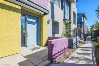 Photo #1: 2367916 Listing