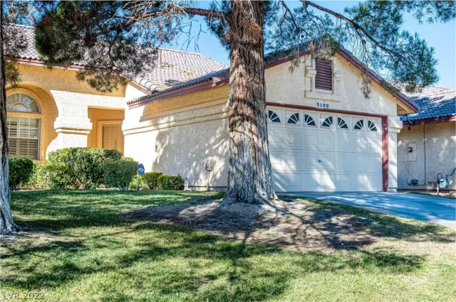 MLS: 2367923 Condo For Sale